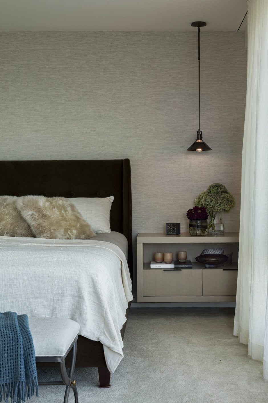 Master Bed Facing Wallper North